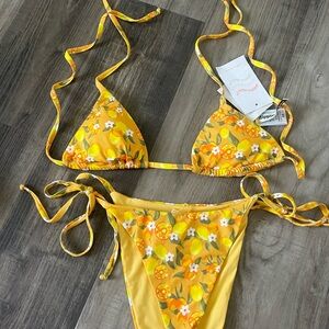 Dippin Daisy’s Floral Bikini Set
